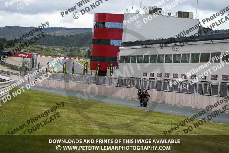 cadwell no limits trackday;cadwell park;cadwell park photographs;cadwell trackday photographs;enduro digital images;event digital images;eventdigitalimages;navarra;no limits trackdays;peter wileman photography;racing digital images;trackday digital images;trackday photos